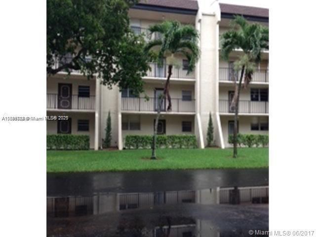 Active With Contract: $1,695 (1 beds, 1 baths, 870 Square Feet)