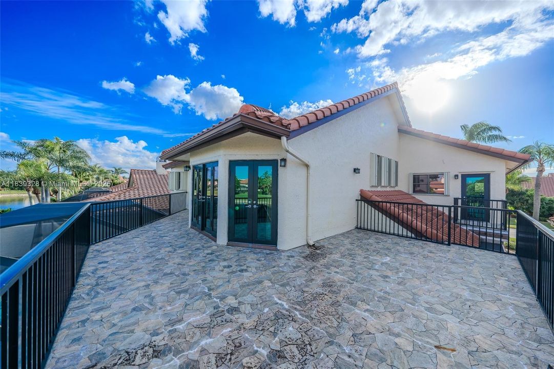 Недавно арендовано: $9,500 (5 спален, 4 ванн, 3791 Квадратных фут)