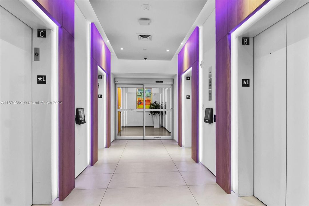 Недавно продано: $450,000 (1 спален, 1 ванн, 597 Квадратных фут)