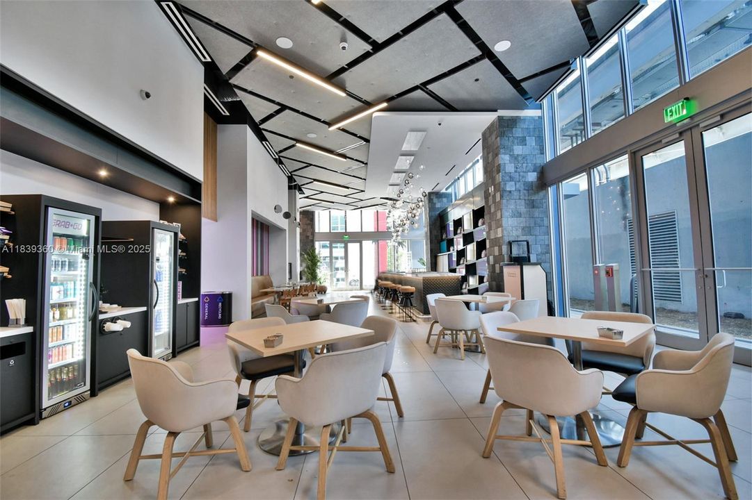 Недавно продано: $450,000 (1 спален, 1 ванн, 597 Квадратных фут)