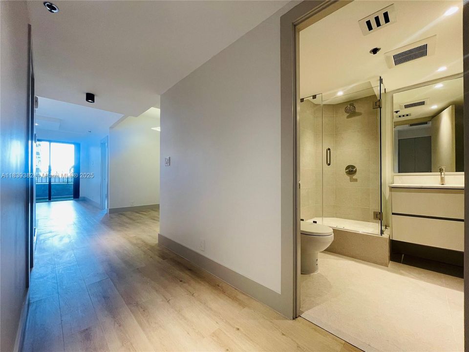 最近售出: $889,000 (1 贝兹, 2 浴室, 1059 平方英尺)