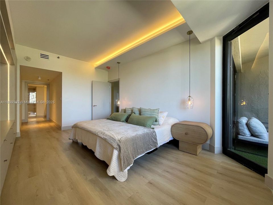 最近售出: $889,000 (1 贝兹, 2 浴室, 1059 平方英尺)