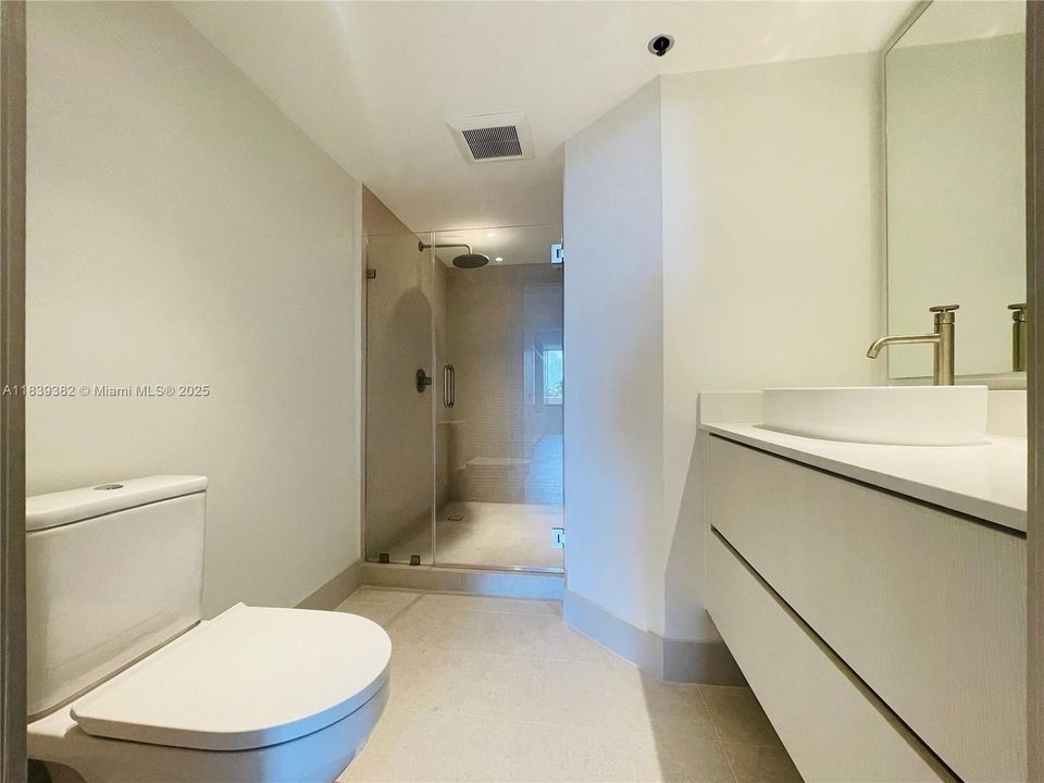 最近售出: $889,000 (1 贝兹, 2 浴室, 1059 平方英尺)