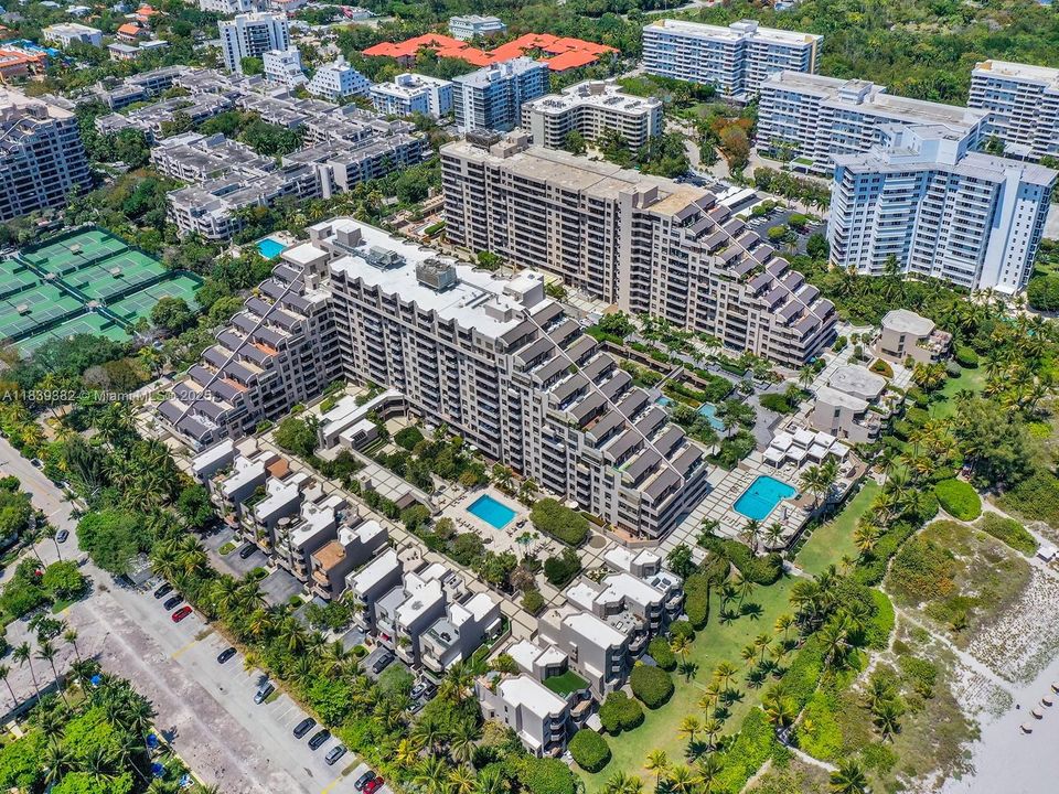 最近售出: $889,000 (1 贝兹, 2 浴室, 1059 平方英尺)