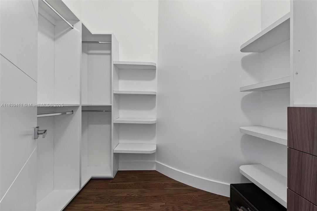 На продажу: $2,450,000 (5 спален, 4 ванн, 3537 Квадратных фут)