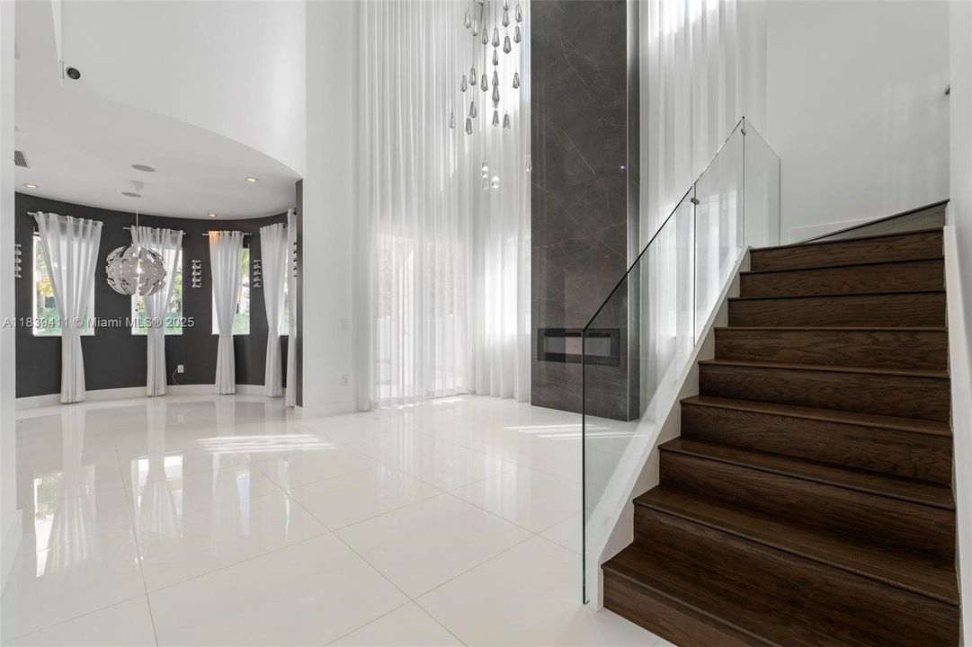 На продажу: $2,450,000 (5 спален, 4 ванн, 3537 Квадратных фут)