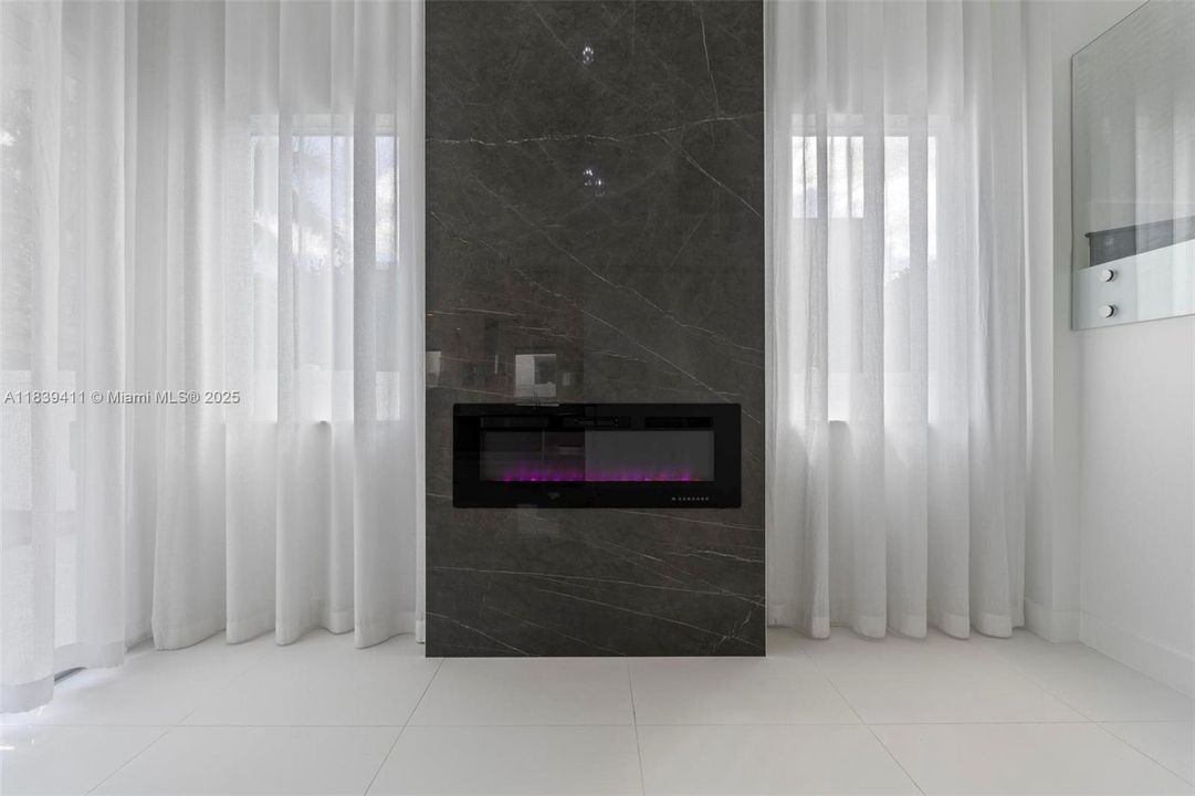 На продажу: $2,450,000 (5 спален, 4 ванн, 3537 Квадратных фут)