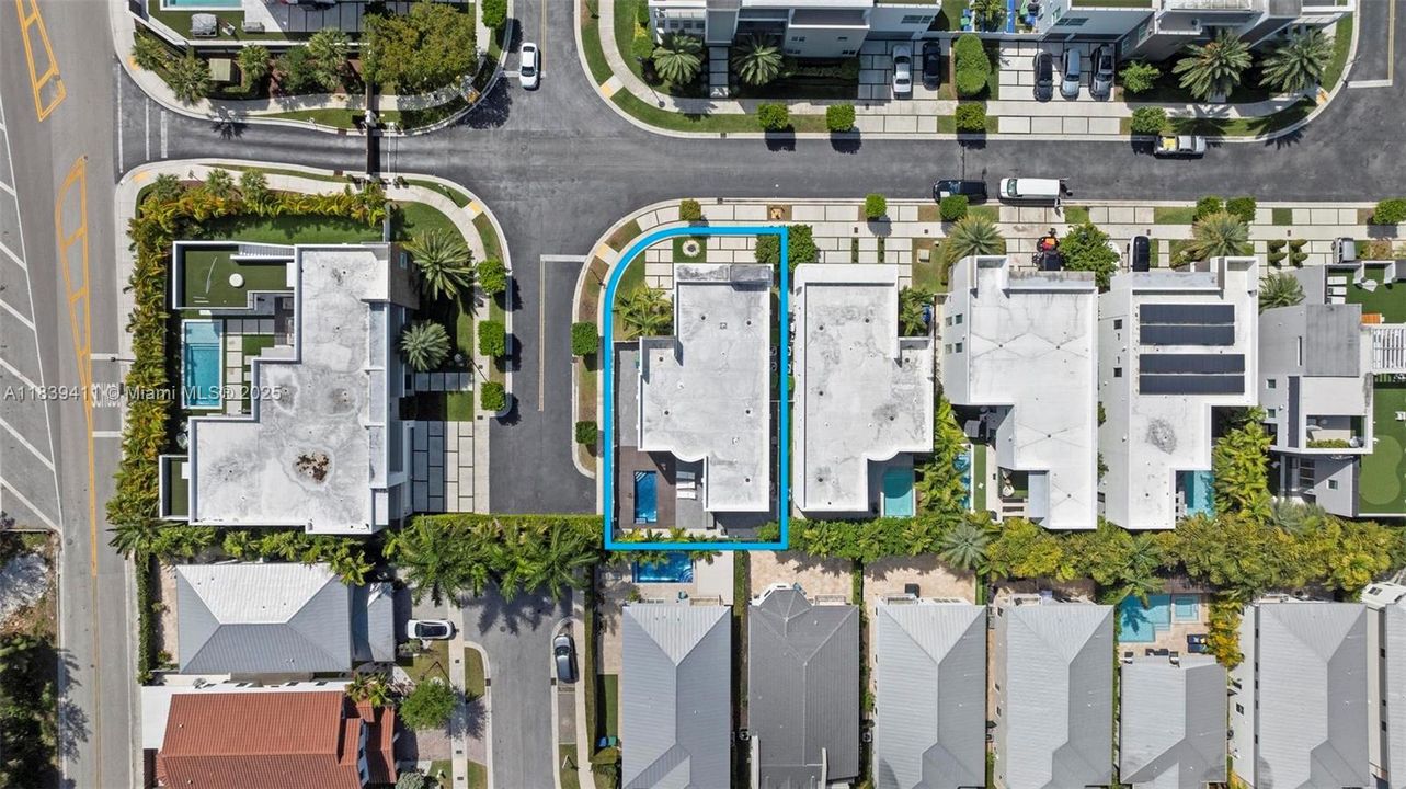 На продажу: $2,450,000 (5 спален, 4 ванн, 3537 Квадратных фут)