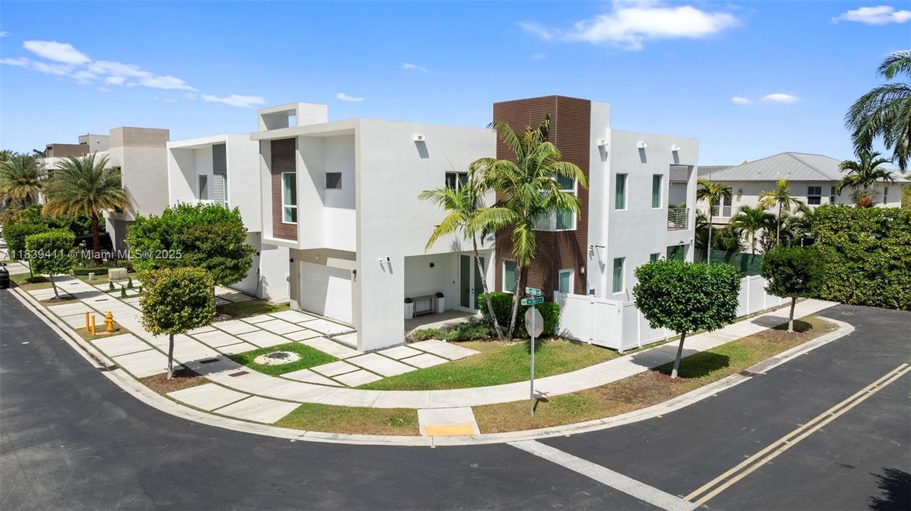 На продажу: $2,450,000 (5 спален, 4 ванн, 3537 Квадратных фут)