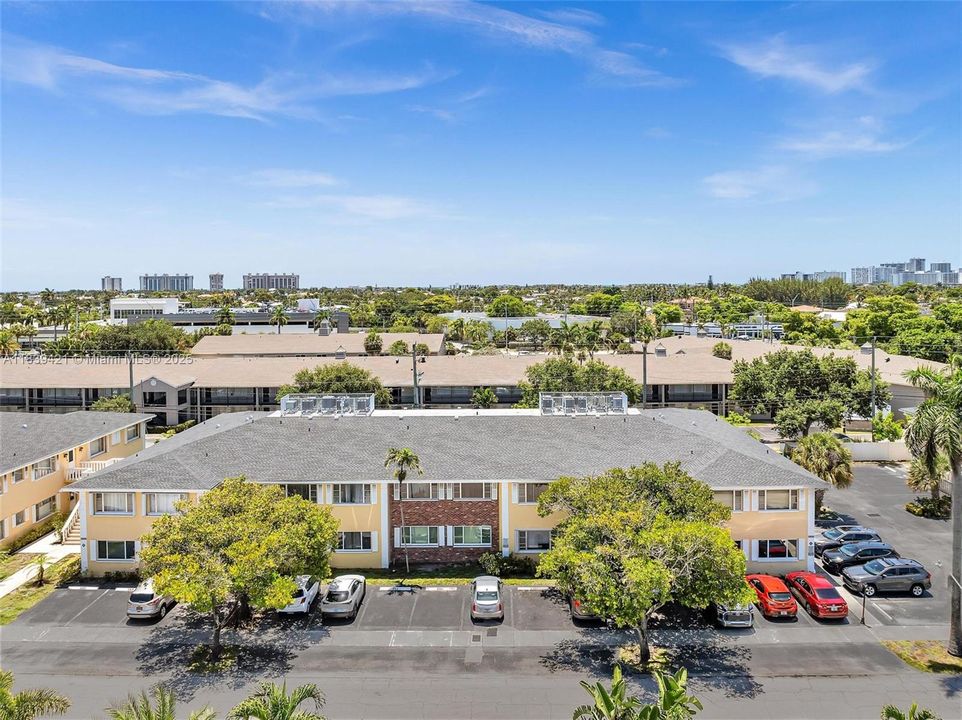 На продажу: $195,000 (2 спален, 2 ванн, 1100 Квадратных фут)