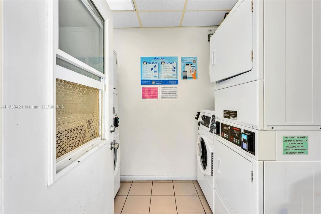 На продажу: $195,000 (2 спален, 2 ванн, 1100 Квадратных фут)