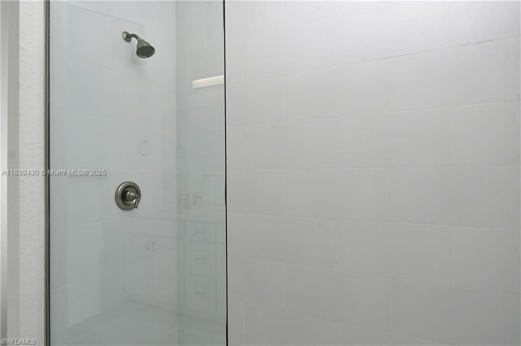 Activo con contrato: $304,000 (3 camas, 2 baños, 0 Pies cuadrados)