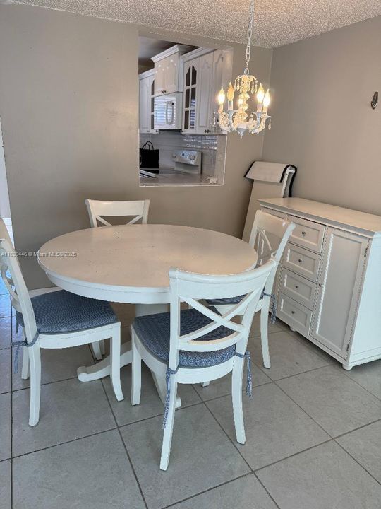 Activo con contrato: $269,000 (2 camas, 1 baños, 908 Pies cuadrados)