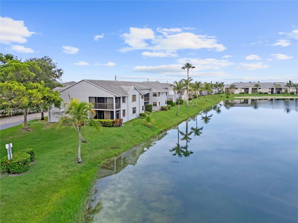 For Sale: $269,000 (3 beds, 2 baths, 1195 Square Feet)