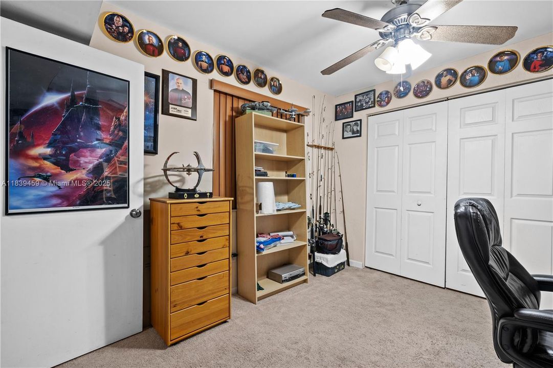 For Sale: $269,000 (3 beds, 2 baths, 1195 Square Feet)