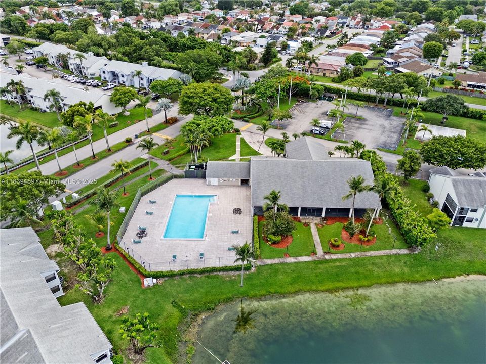 For Sale: $269,000 (3 beds, 2 baths, 1195 Square Feet)