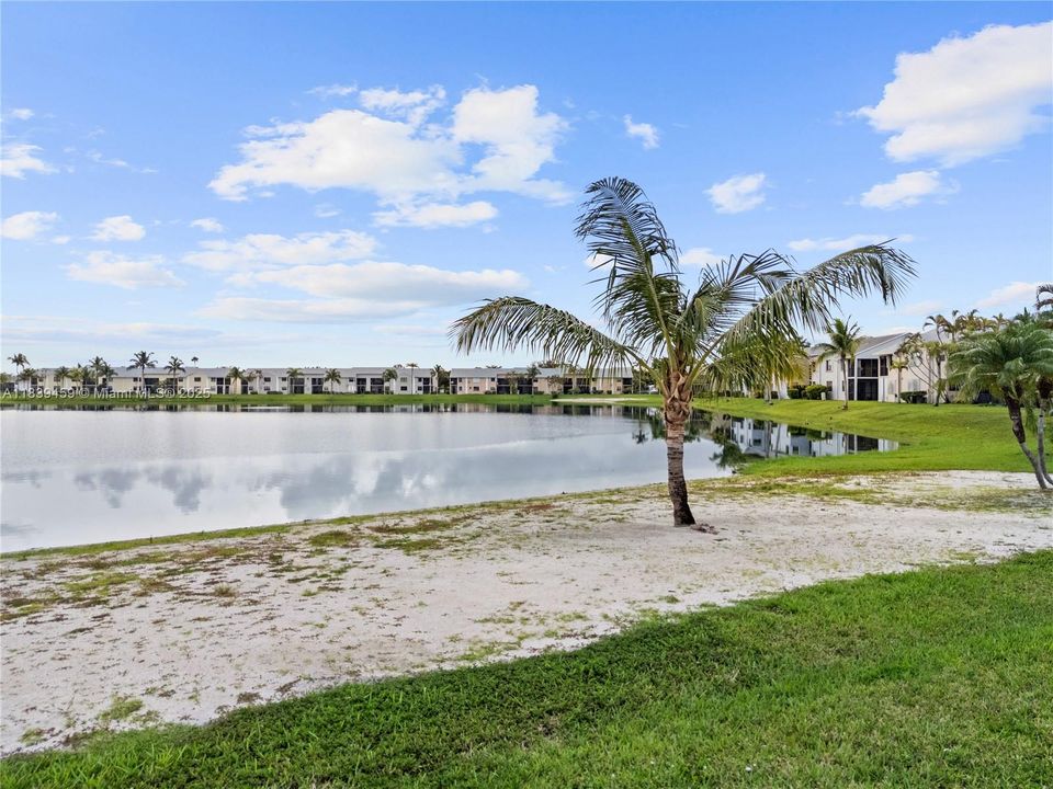 For Sale: $269,000 (3 beds, 2 baths, 1195 Square Feet)