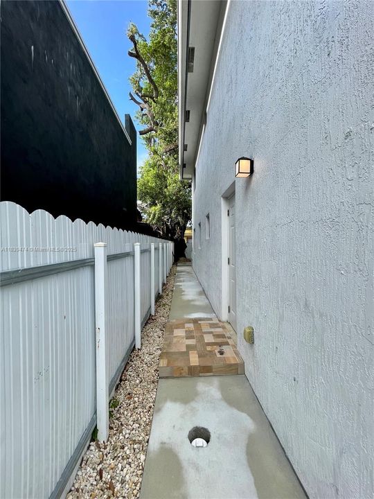 For Sale: $616,000 (4 beds, 3 baths, 1377 Square Feet)