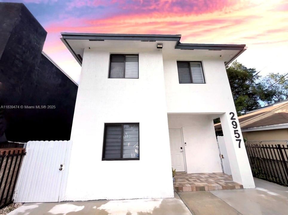 For Sale: $616,000 (4 beds, 3 baths, 1377 Square Feet)