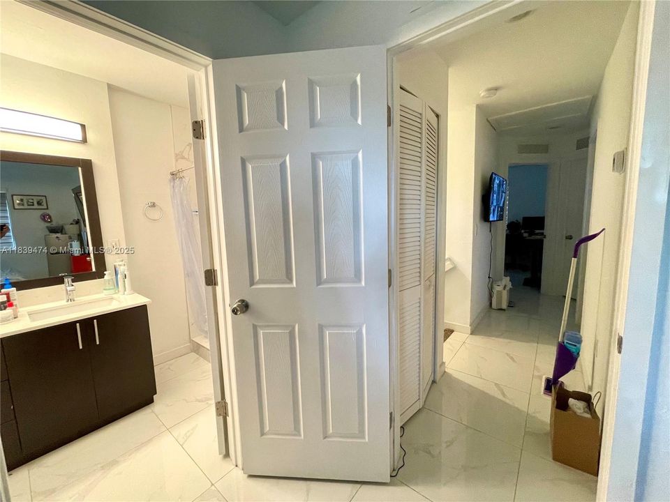 For Sale: $616,000 (4 beds, 3 baths, 1377 Square Feet)