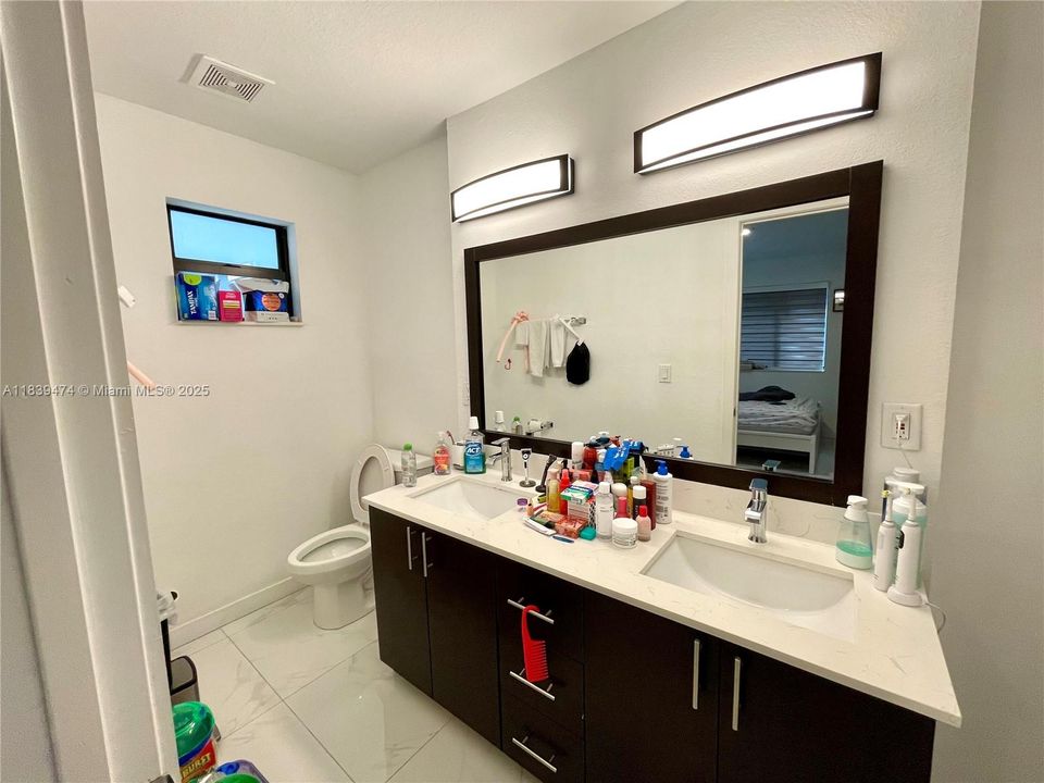 For Sale: $616,000 (4 beds, 3 baths, 1377 Square Feet)