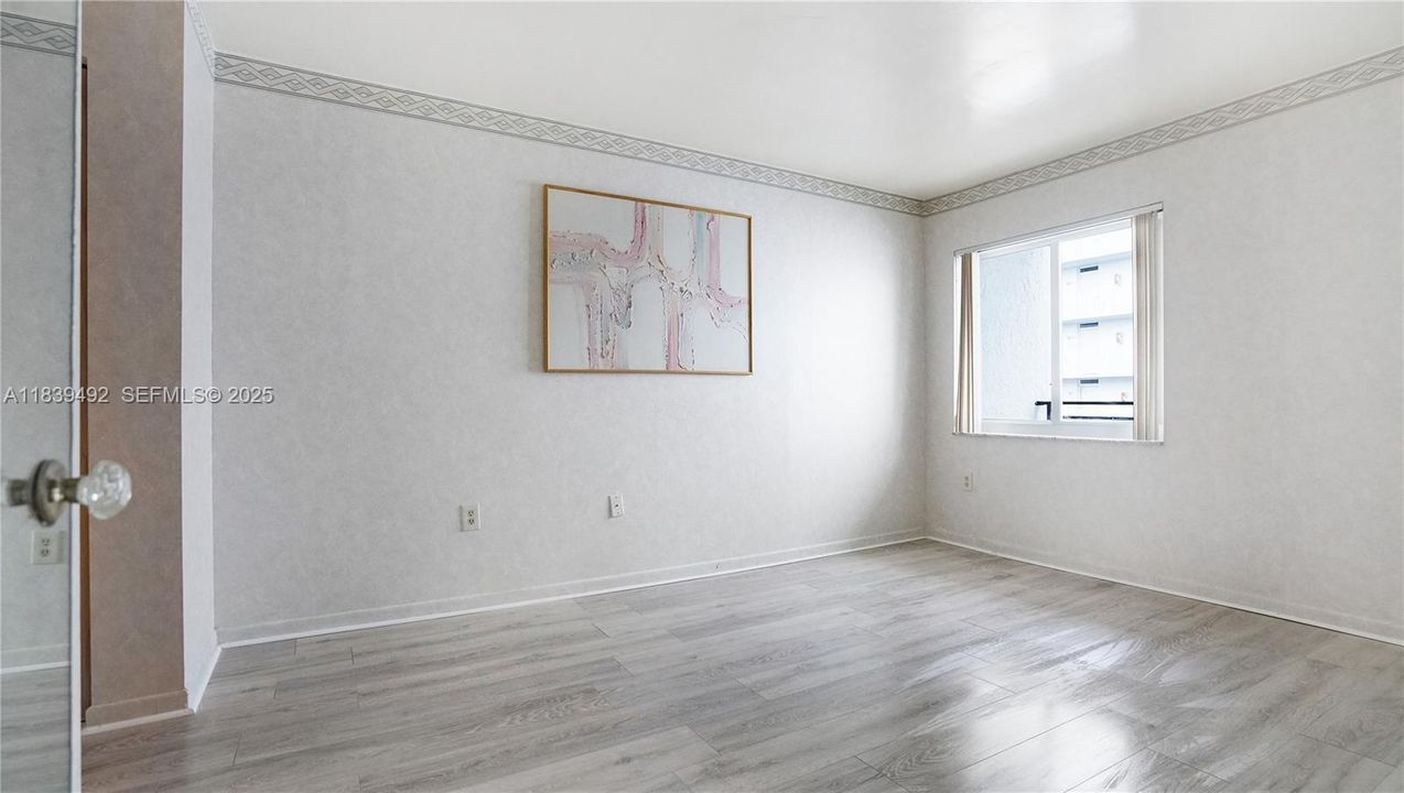 На продажу: $299,000 (1 спален, 1 ванн, 660 Квадратных фут)