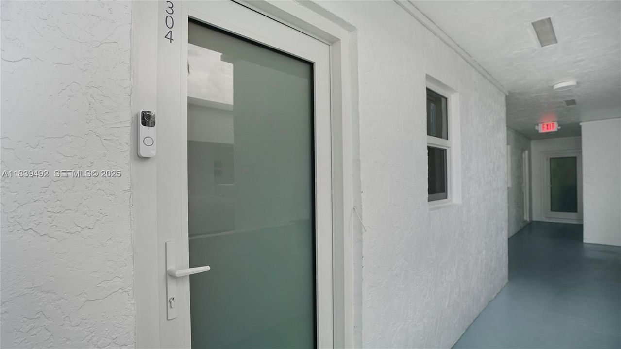 На продажу: $299,000 (1 спален, 1 ванн, 660 Квадратных фут)