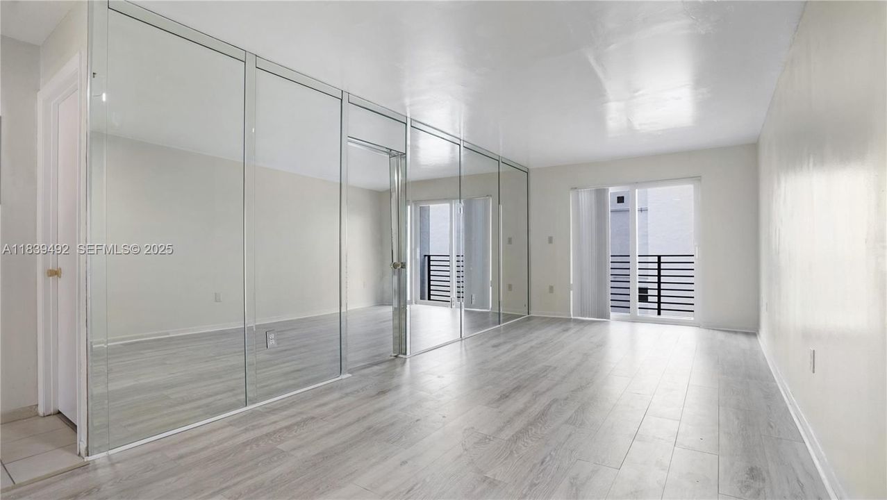 На продажу: $299,000 (1 спален, 1 ванн, 660 Квадратных фут)