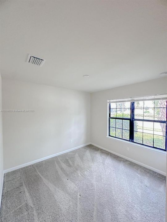 最近租的: $2,500 (3 贝兹, 2 浴室, 1663 平方英尺)