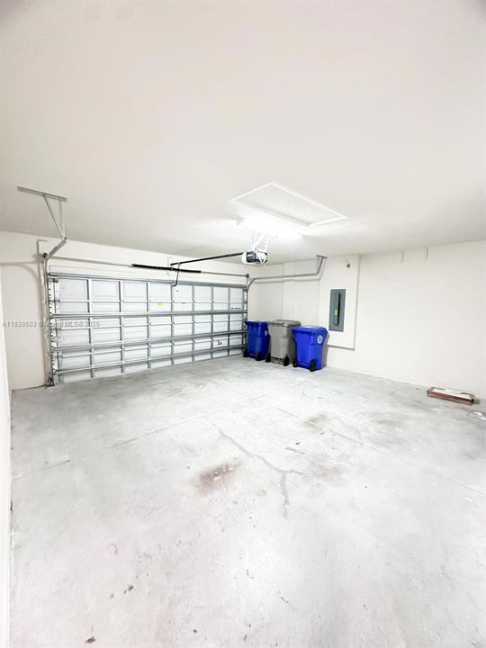 最近租的: $2,500 (3 贝兹, 2 浴室, 1663 平方英尺)