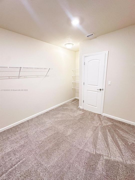 最近租的: $2,500 (3 贝兹, 2 浴室, 1663 平方英尺)