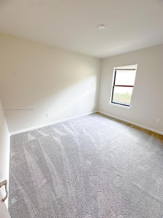 最近租的: $2,500 (3 贝兹, 2 浴室, 1663 平方英尺)