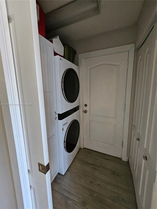 Recently Rented: $2,600 (3 beds, 2 baths, 1250 Square Feet)