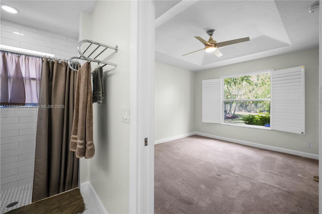 Recently Rented: $2,600 (3 beds, 2 baths, 1250 Square Feet)