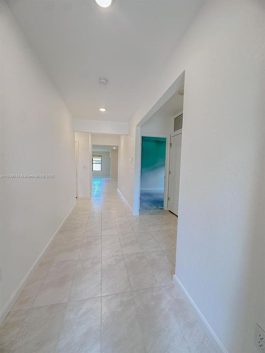 Recientemente alquilado: $2,600 (3 camas, 2 baños, 1663 Pies cuadrados)