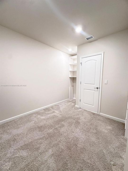 Recientemente alquilado: $2,600 (3 camas, 2 baños, 1663 Pies cuadrados)