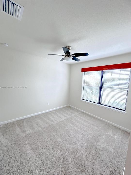 Recientemente alquilado: $2,600 (3 camas, 2 baños, 1663 Pies cuadrados)