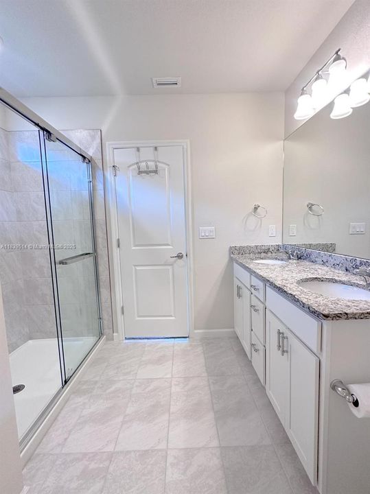 Recientemente alquilado: $2,600 (3 camas, 2 baños, 1663 Pies cuadrados)