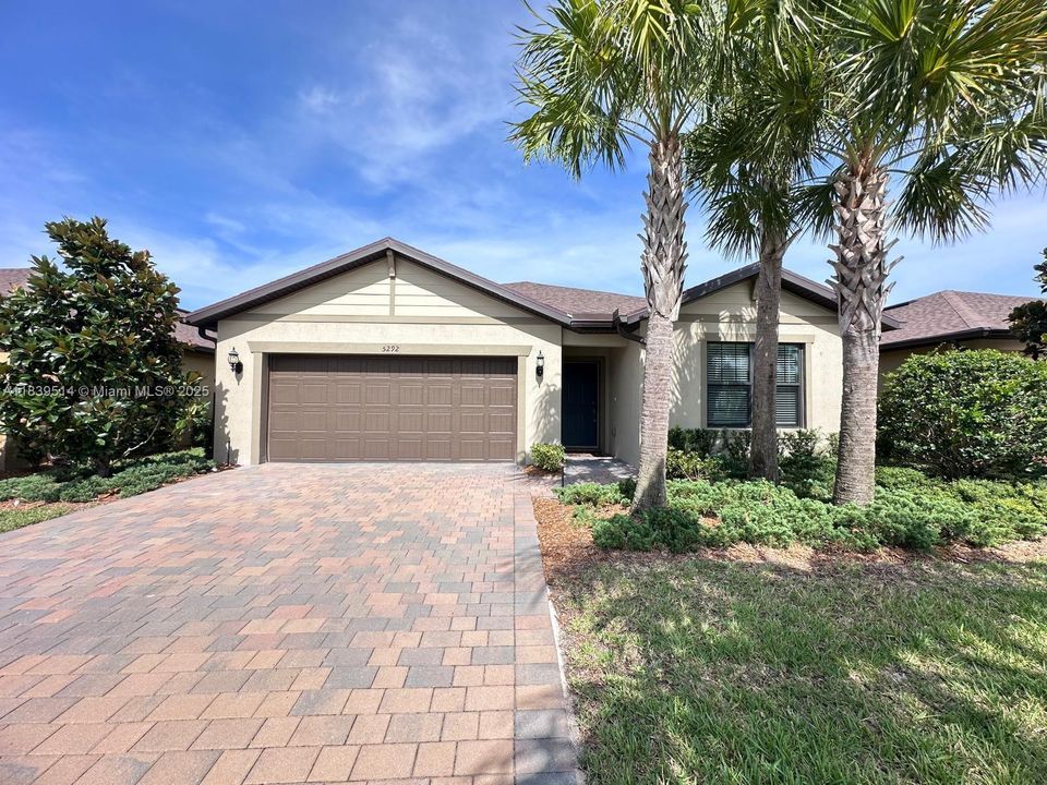 Recientemente alquilado: $2,600 (3 camas, 2 baños, 1663 Pies cuadrados)