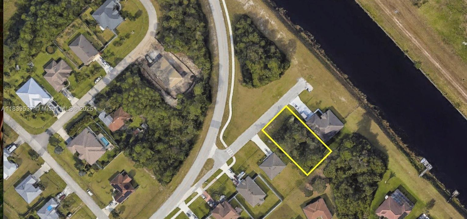 待售: $150,000 (0.23 acres)