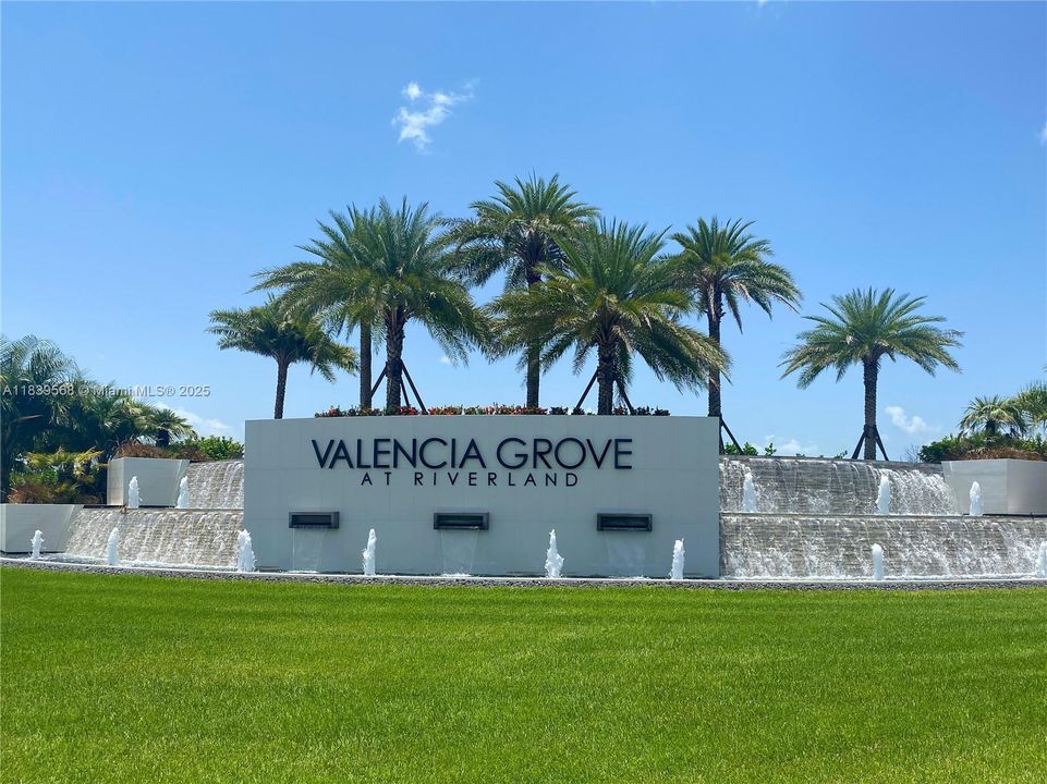 Vendido Recientemente: $550,000 (3 camas, 2 baños, 1750 Pies cuadrados)