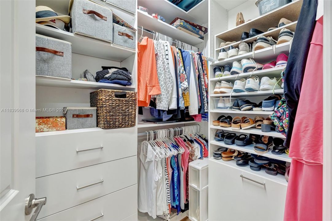 Vendido Recientemente: $550,000 (3 camas, 2 baños, 1750 Pies cuadrados)