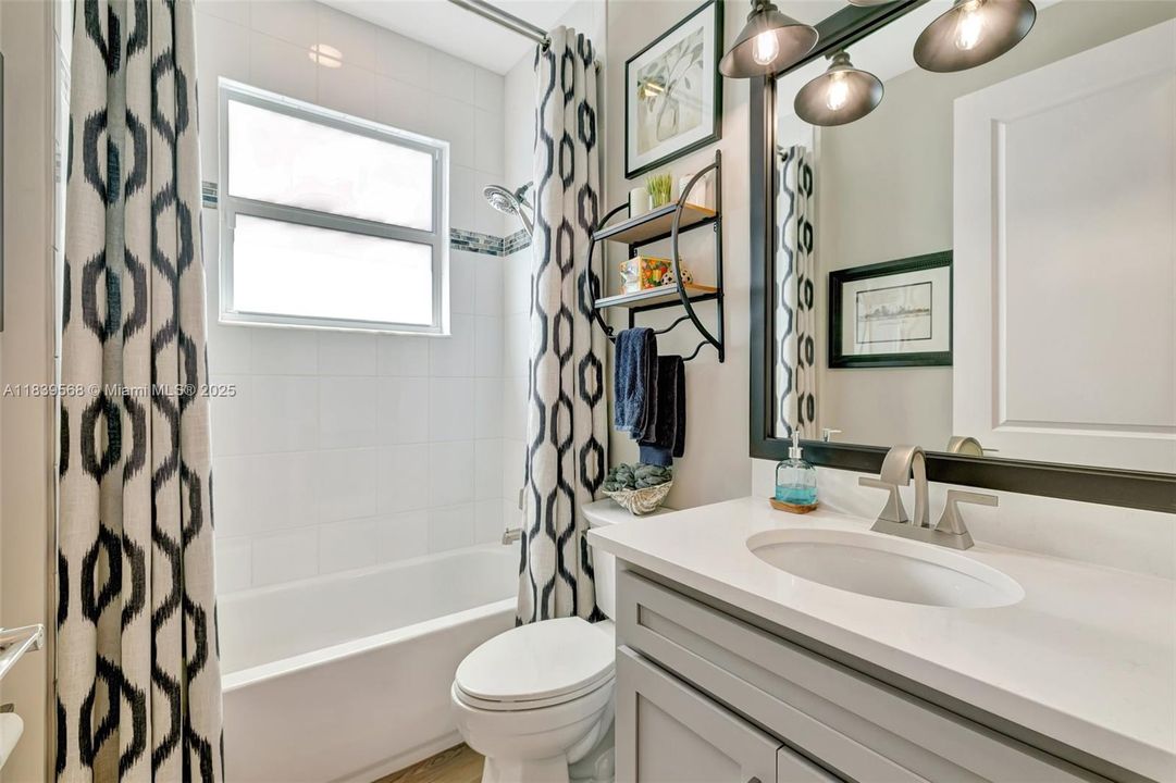 Vendido Recientemente: $550,000 (3 camas, 2 baños, 1750 Pies cuadrados)