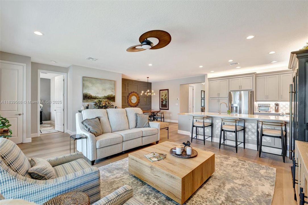 Vendido Recientemente: $550,000 (3 camas, 2 baños, 1750 Pies cuadrados)