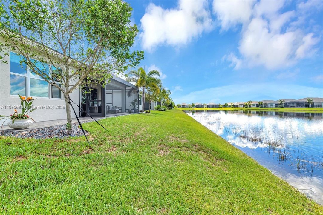 Vendido Recientemente: $550,000 (3 camas, 2 baños, 1750 Pies cuadrados)