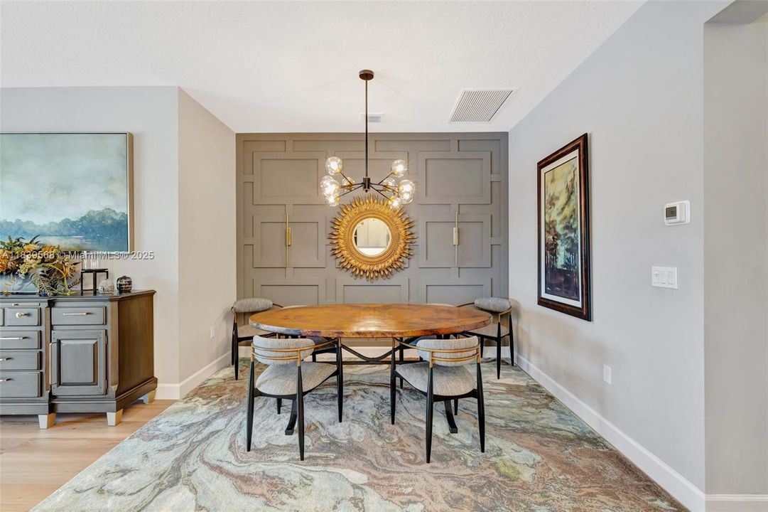 Vendido Recientemente: $550,000 (3 camas, 2 baños, 1750 Pies cuadrados)