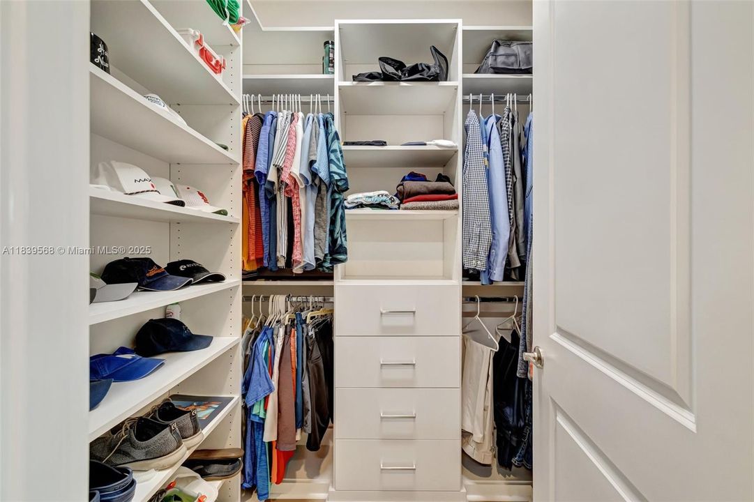 Vendido Recientemente: $550,000 (3 camas, 2 baños, 1750 Pies cuadrados)