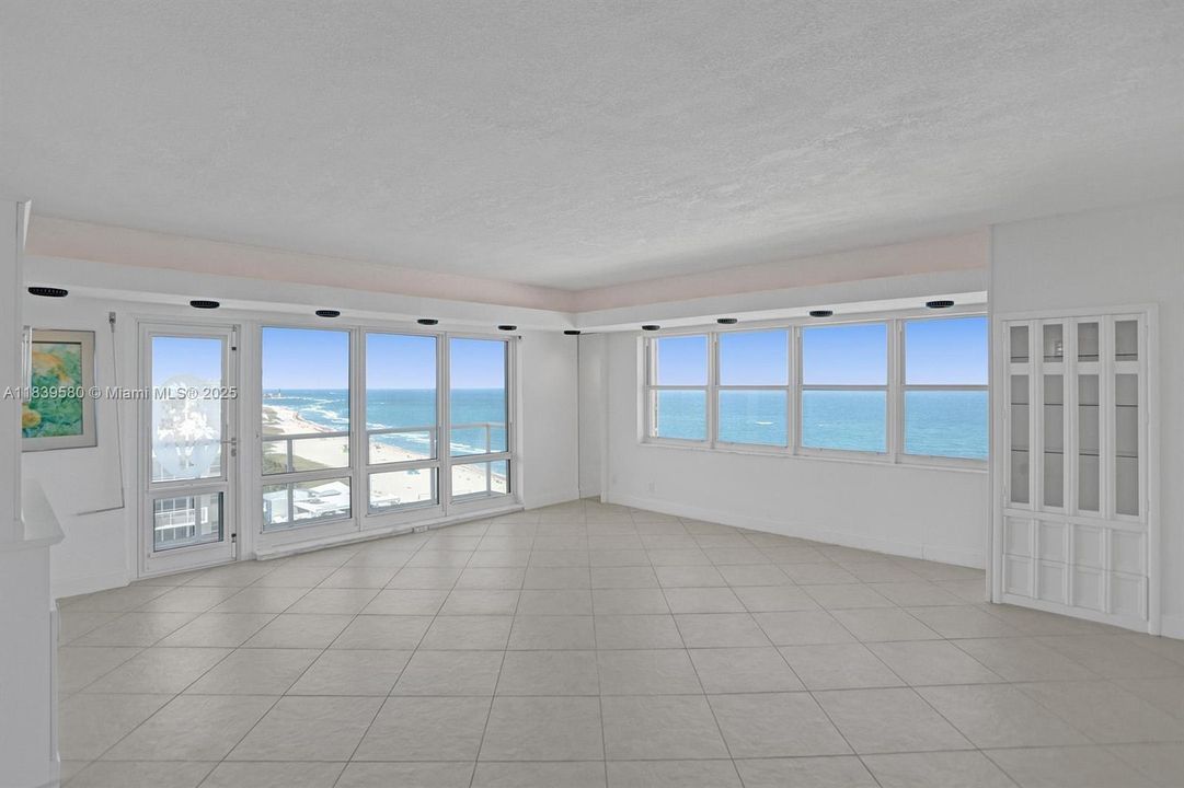 Vendido Recientemente: $879,000 (3 camas, 2 baños, 1600 Pies cuadrados)