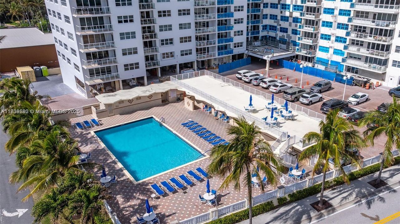 Vendido Recientemente: $879,000 (3 camas, 2 baños, 1600 Pies cuadrados)