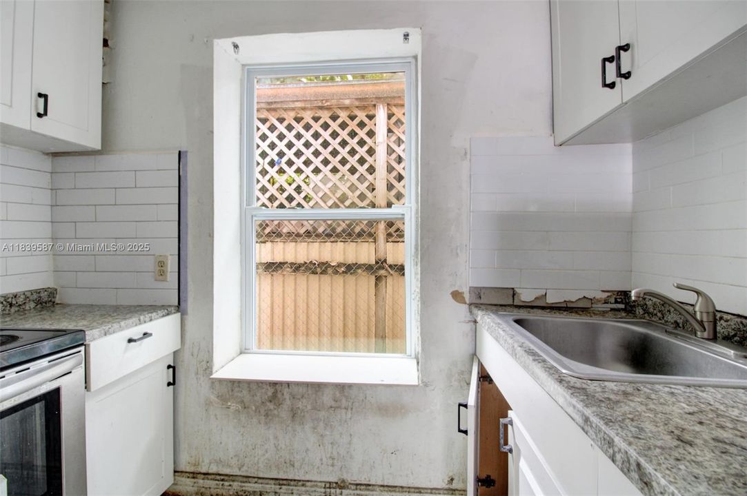 Active With Contract: $574,900 (0 beds, 0 baths, 2148 Square Feet)